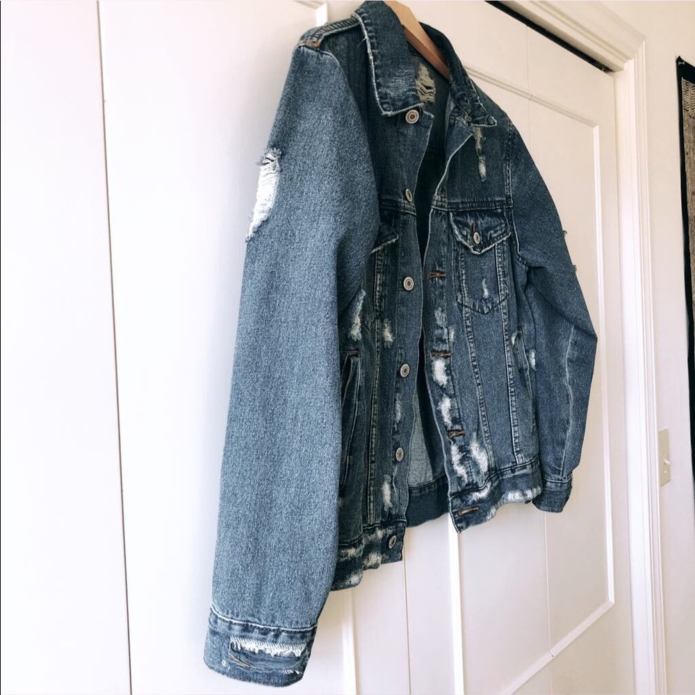 Oversized distressed Jean Jacket - Picture 1 of 6